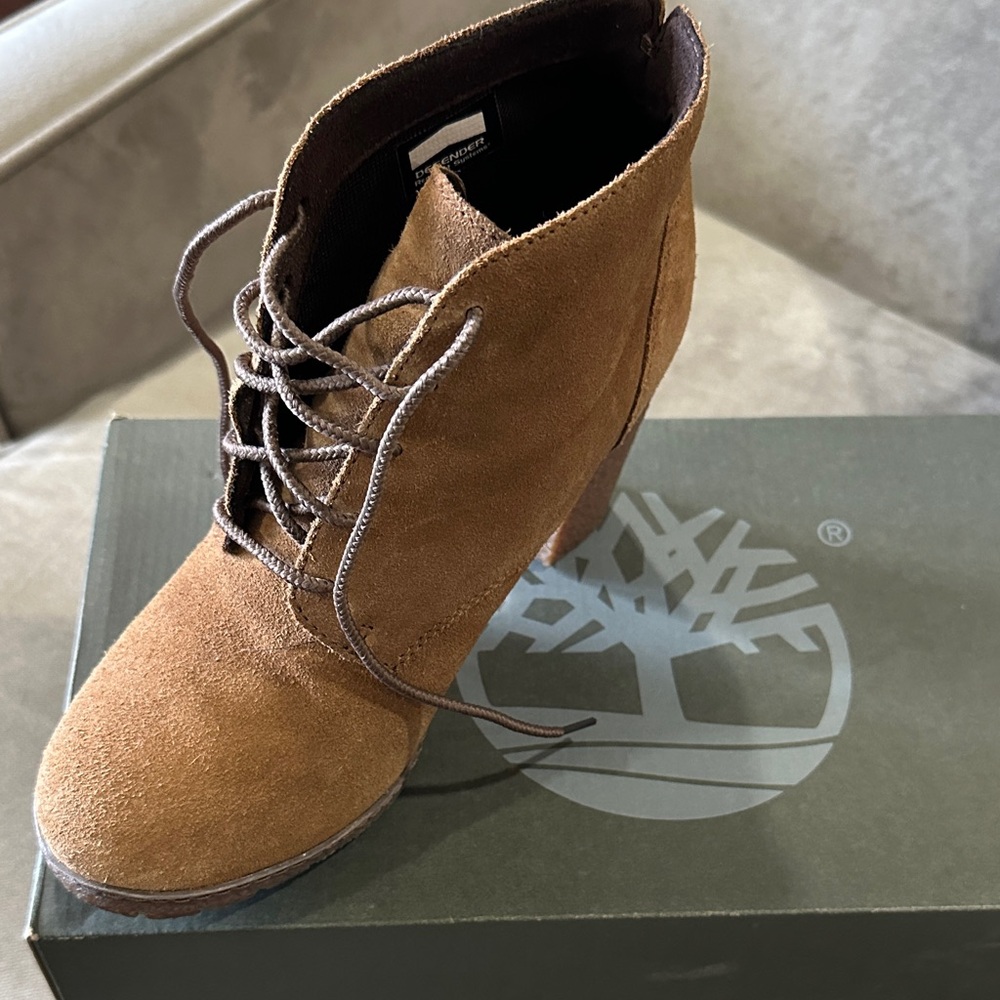 Timberland Women's Brown Suede Ankle Booties